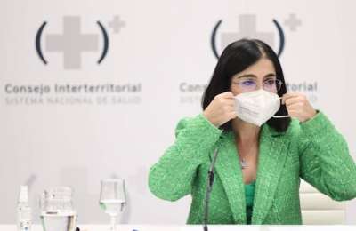 The Ministry of Health proposes to end use of masks indoors at Easter