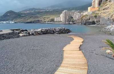 Scuba diver rescued from the sea in critical condition in Tenerife