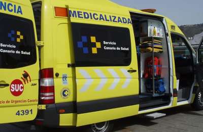 Motorcyclist badly injured after colliding with a car in Fañabe