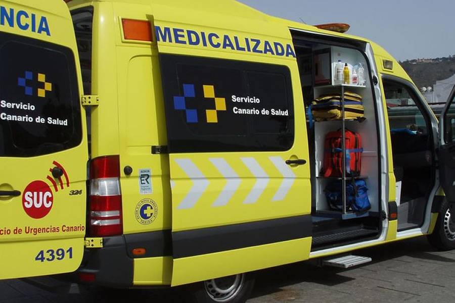 Motorcyclist badly injured after colliding with a car in Fañabe