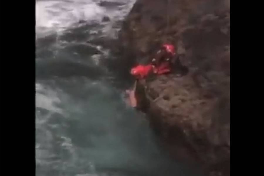 VIDEO: Sea rescue as the lives of two men are saved on the coast of La Aldea