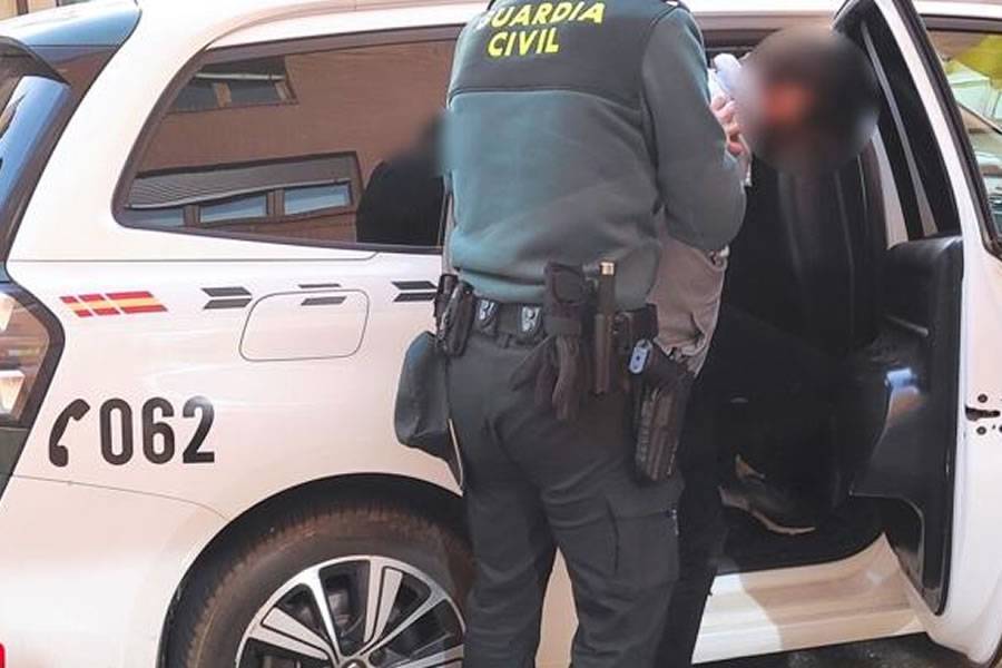 Man arrested for stealing three cars from dealerships in the south of Tenerife