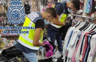 Police seize counterfeit products worth 500,000 euros in south Tenerife