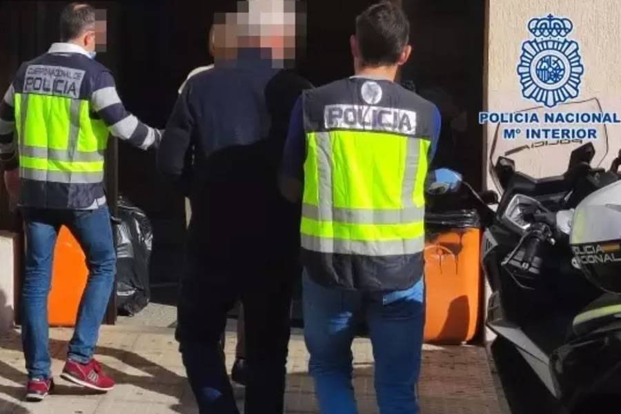 Doctor arrested in Tenerife for treating people with no permits or licence