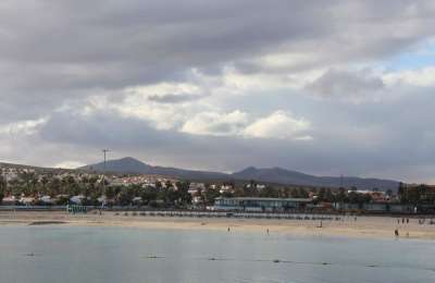 Lower temperatures, wind, and rain are forecast until Friday in the Canary Islands