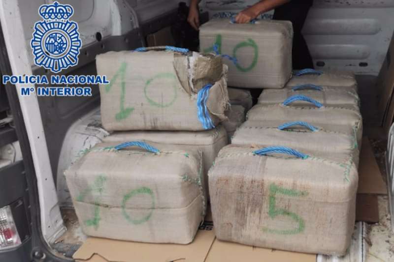 Van driver arrested in Gran Canaria with 360kg of hashish in the back