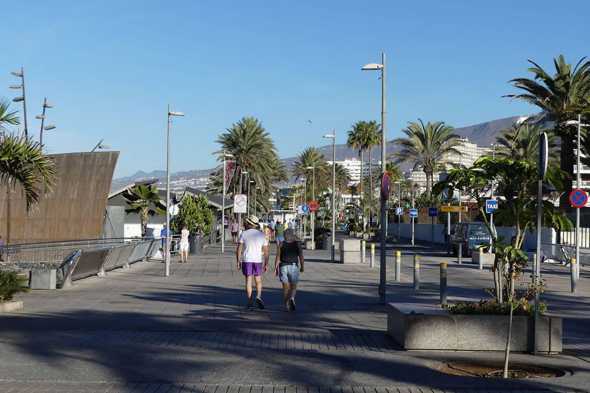 Police save woman’s life after she had a heart attack in Las Americas street