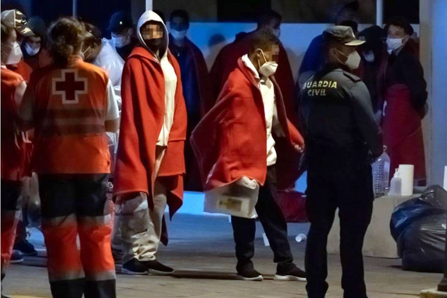 Maritime Rescue intercepts more than 220 people, including 23 children, in Canarian waters