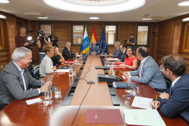 Canaries Government extends temporary suspension of anti-Covid measures until September