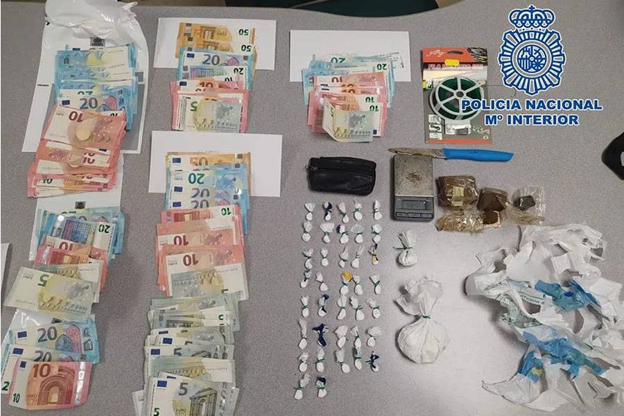Owners and staff of a Los Cristianos bar arrested for selling drugs to customers