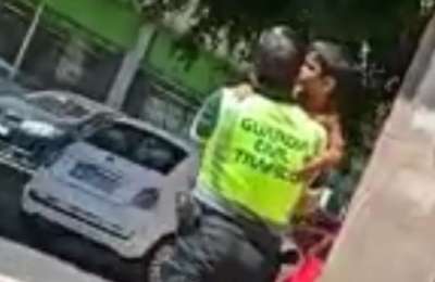 Police find a 3-year-old girl wandering the streets of Arona
