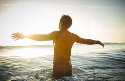 750 euro fine is approved for urinating in the sea 