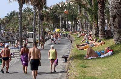 Temperatures will top 40°C again this Monday as heat wave continues