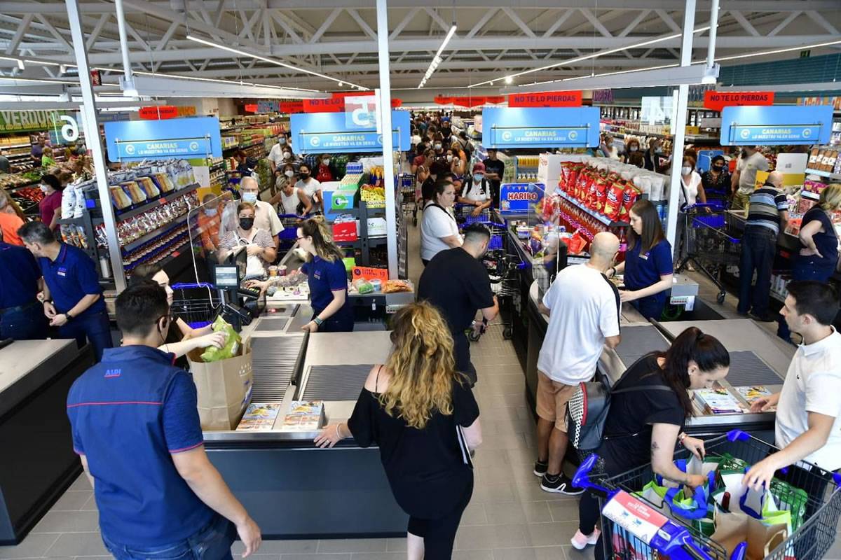 Aldi opens their first two stores to the public in Gran Canaria