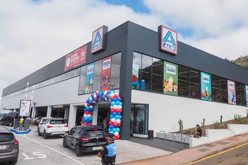 ALDI continues opening new stores with its first two in Tenerife