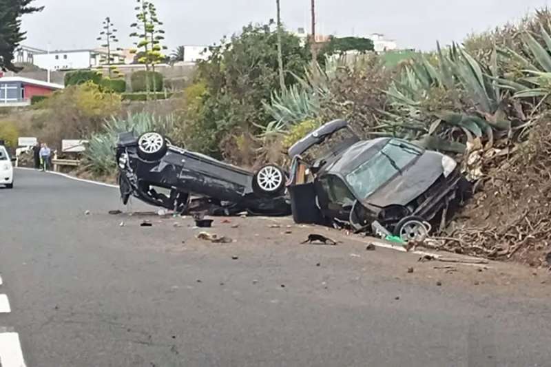 All occupants walk away from a very nasty car accident in Gran Canaria