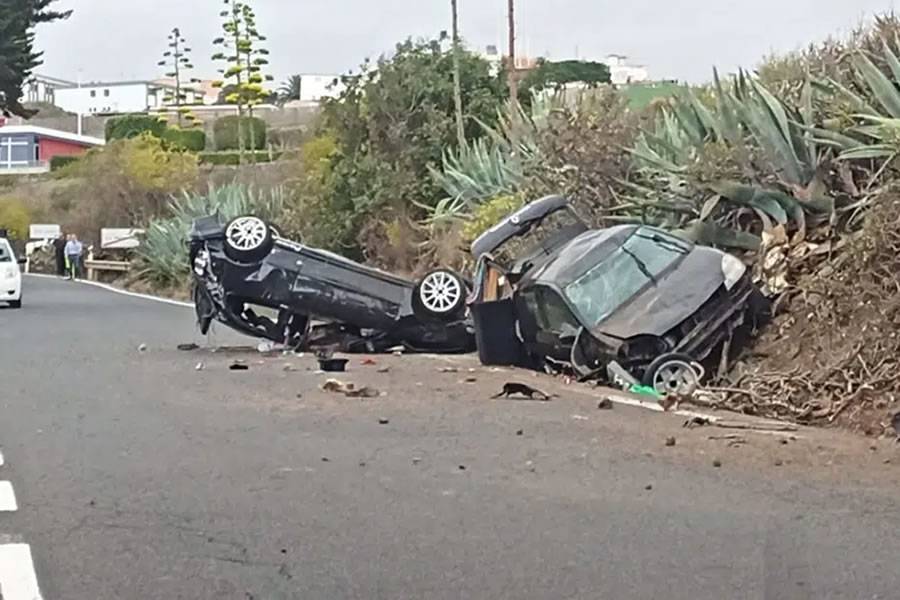 All occupants walk away from a very nasty car accident in Gran Canaria