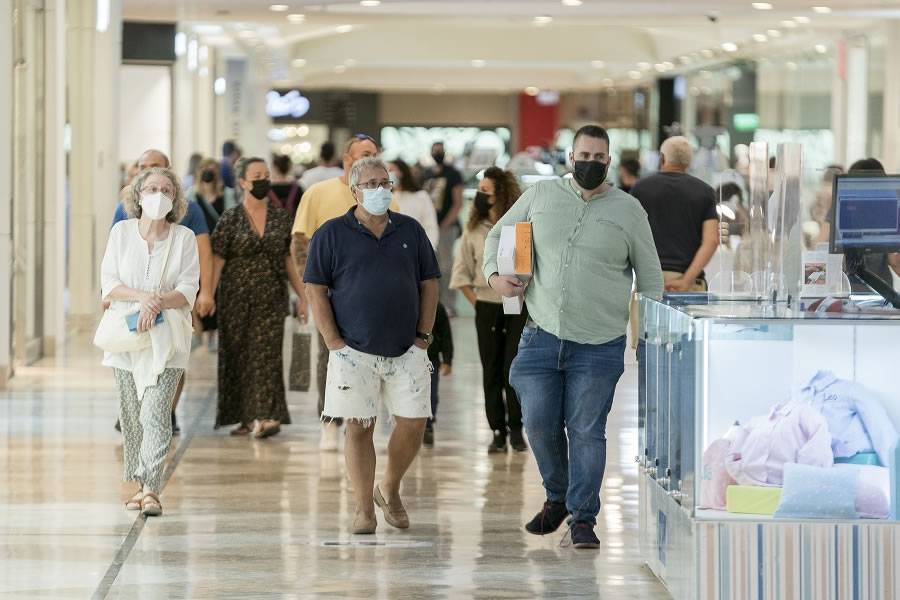 The WHO advocates wearing masks indoors: ‘COVID cases have tripled in Europe’