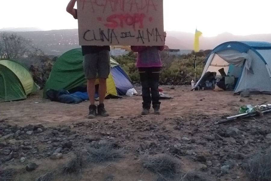 Protesters camp out in Puertito de Adeje to stop construction of Cuna del Alma