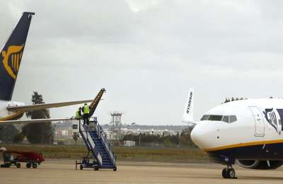 Ryanair cancels ten flights on the first morning of its new strike