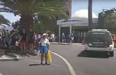 VIDEO: The Albatros Hotel is fully evacuated due to a fire 