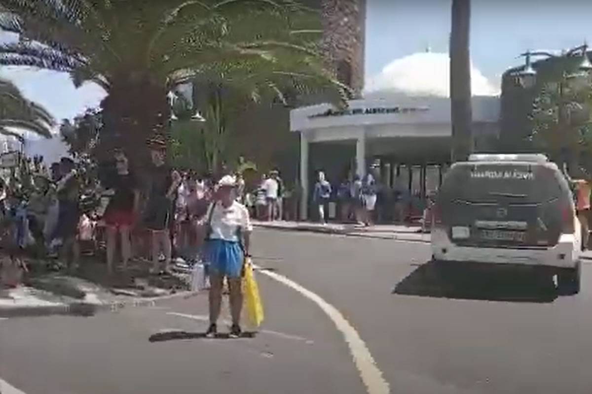 VIDEO: The Albatros Hotel is fully evacuated due to a fire 