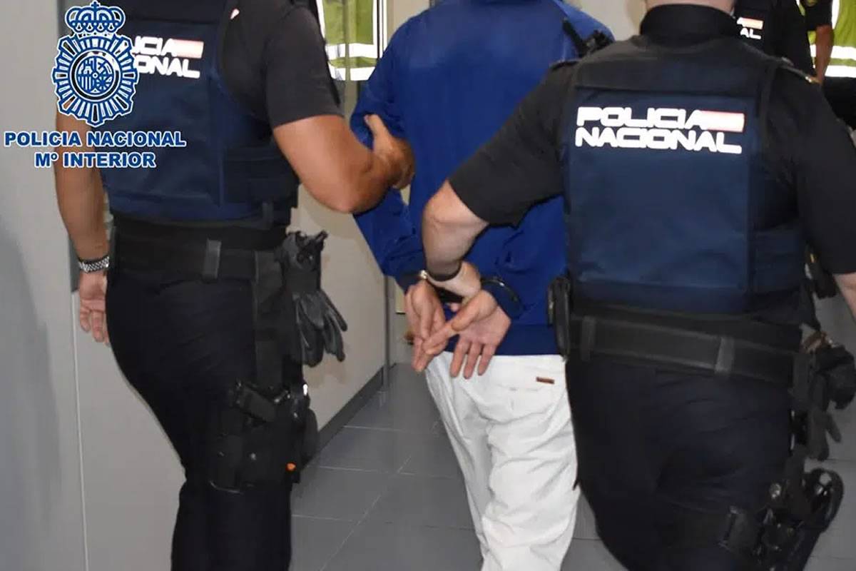 Man arrested for bomb scare in Tenerife