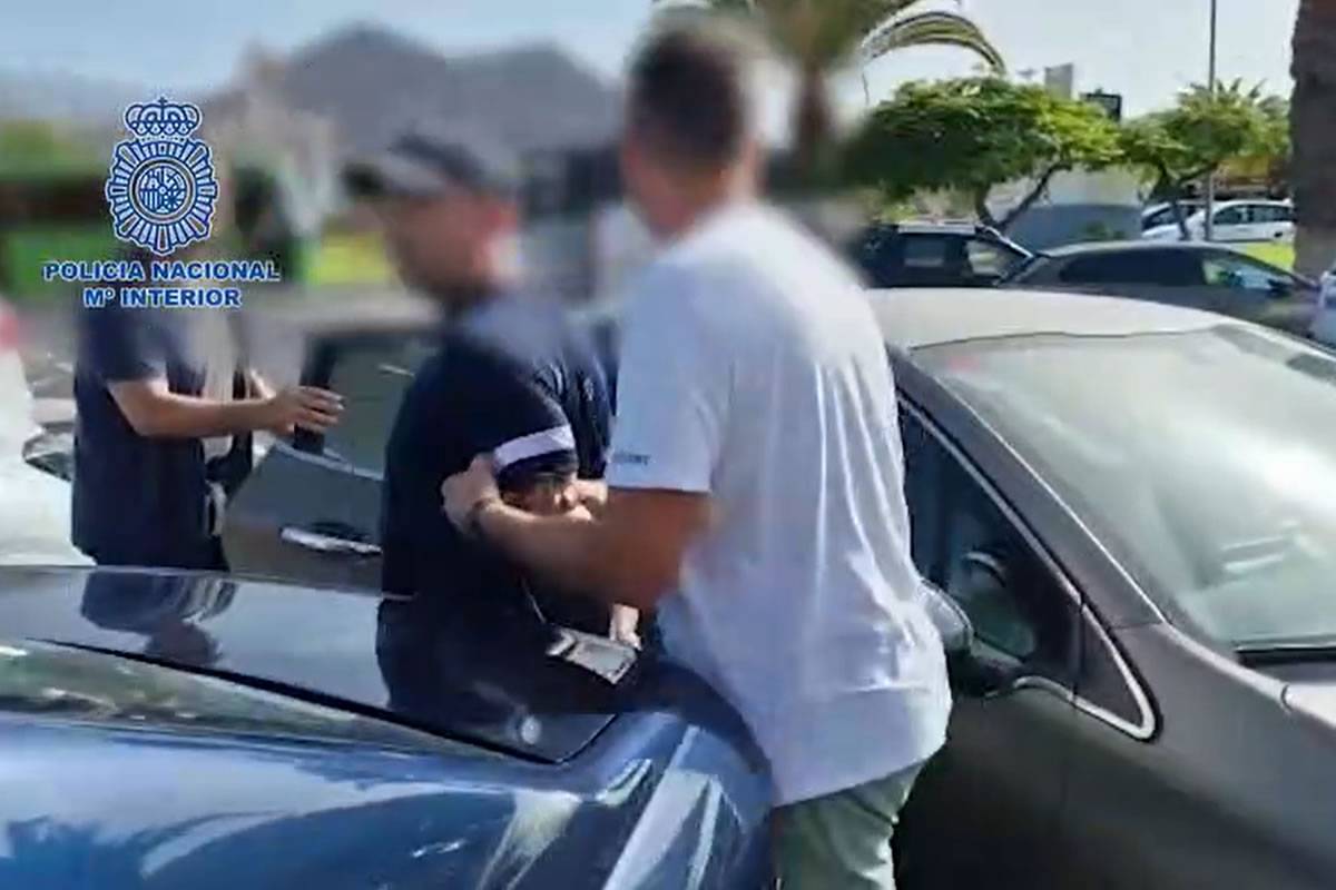 VIDEO: A dangerous fugitive wanted in the UK is arrested in Los Cristianos