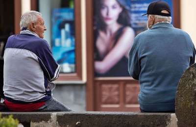How will increasing inflation rates affect Spanish pensions next year?