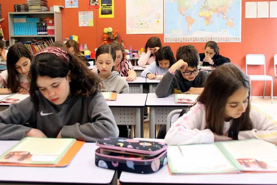 Spain ends all remaining Covid restrictions in schools and colleges 