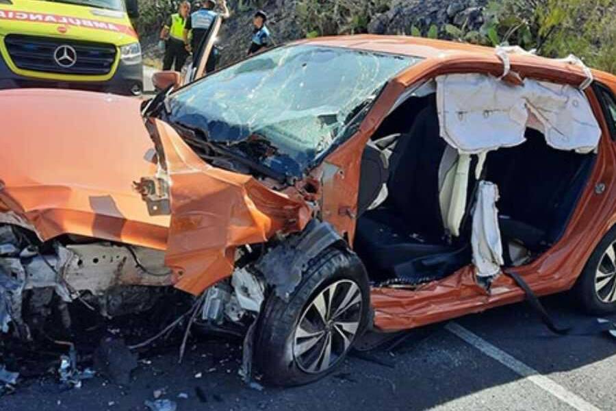 One killed and two injured in horrific car accident in San Miguel 