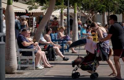 Parliament starts a debate on establishing a tourist tax in the Canary Islands