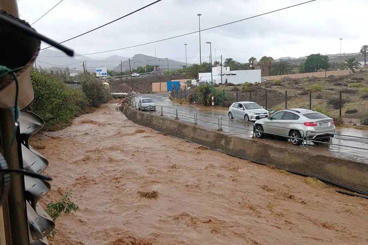 The effects of heavy rains are being felt in parts of the Canary Islands