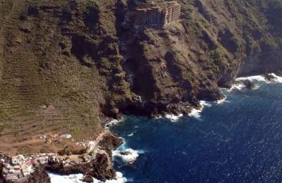 Investigated for building holiday homes with no permission in a protected area of Tenerife