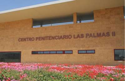 Woman caught smuggling heroin into Las Palmas prison for her son