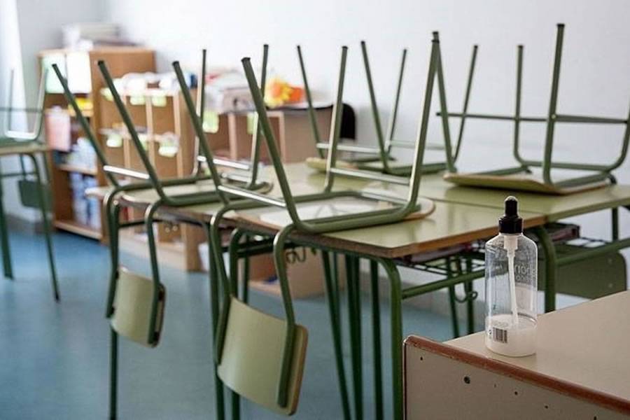 Schools are closed in the Canary Islands on Monday