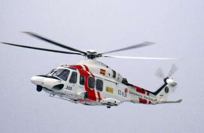 Immigrant rescued in a small inflatable boat with four corpses
