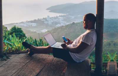 4 inspiring places to study in remotely 