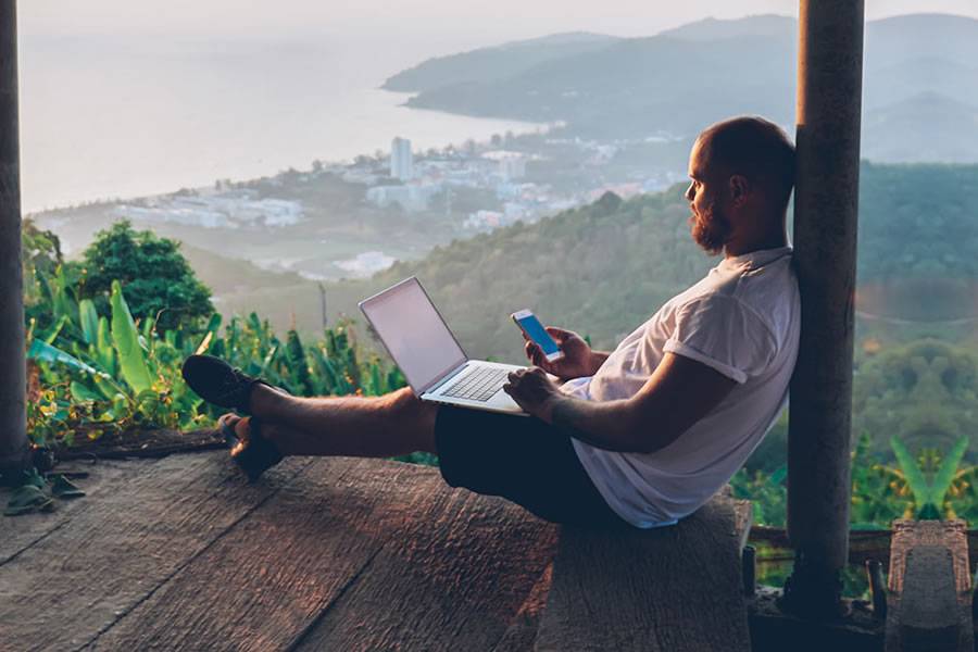 4 inspiring places to study in remotely 