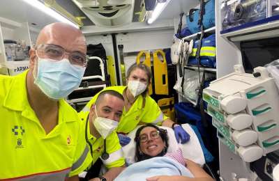 A woman gives birth in an ambulance on the way to hospital in Tenerife