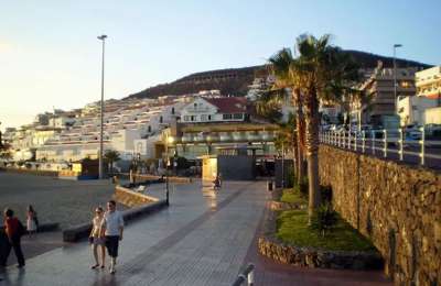 Three injured in a street fight on the promenade in Los Cristianos