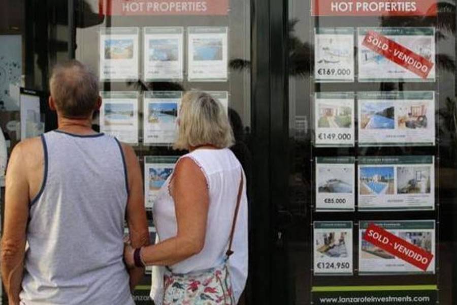 Foreigners have bought half of the properties sold in the Canary Islands this year