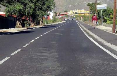 The Cabildo invests 2.2 million to resurface the TF-28 in Arona