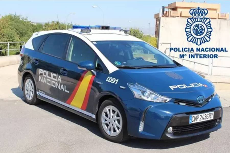 A German on the run for 27 years for kidnapping and child abuse is arrested in the Canaries