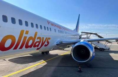 Jet2 flight stops in Bilbao so that passengers can go to the toilet