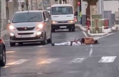 Police denounce new ‘trend’ of lying drunk in the middle of busy roads