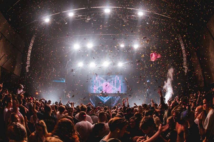 The UK music industry faces huge unemployment due to Brexit-related travel restrictions