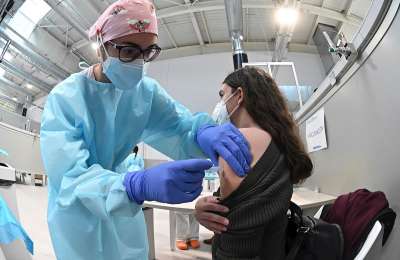 COVID infections increase by almost 50% in the last week in the Canary Islands 