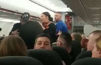 Fight breaks out on a flight to Lanzarote this Monday morning