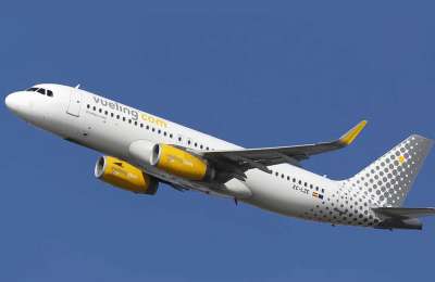 Cabin pressure problem forces emergency landing at Tenerife South airport